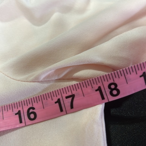 Calvin Klein Long butterfly ruffle sleeve,scoop neck,zipper back, lined, blush - Picture 8 of 11